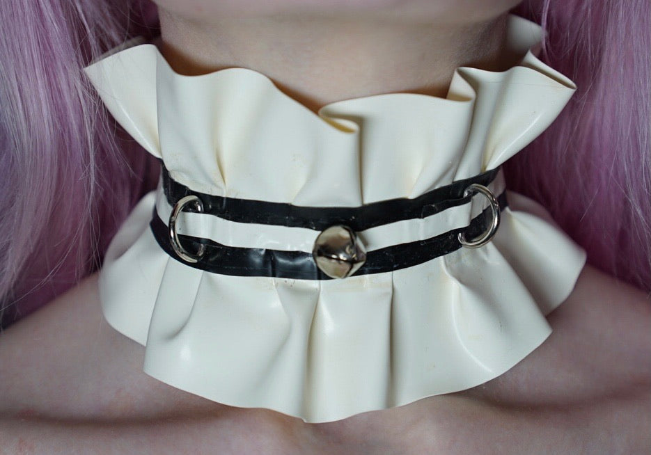Frou Frou Collar