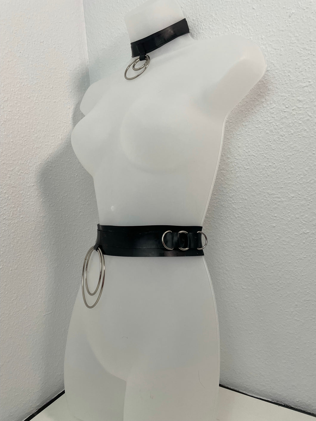 Sin Latex Belt